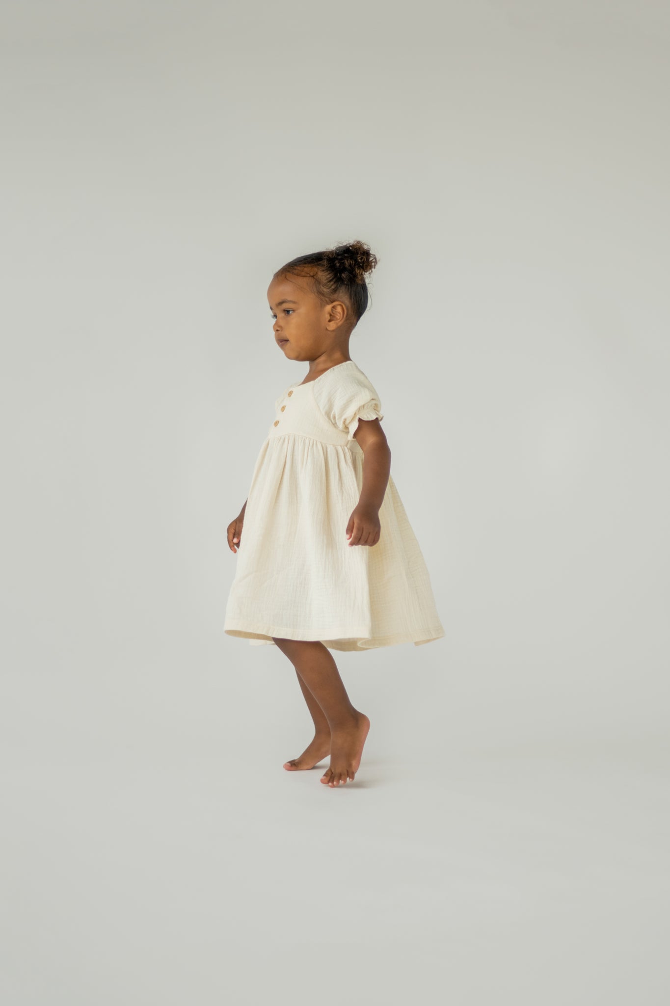 Milk Muslin Dress 10/11Y Milk Muslin Dress 10/11Y